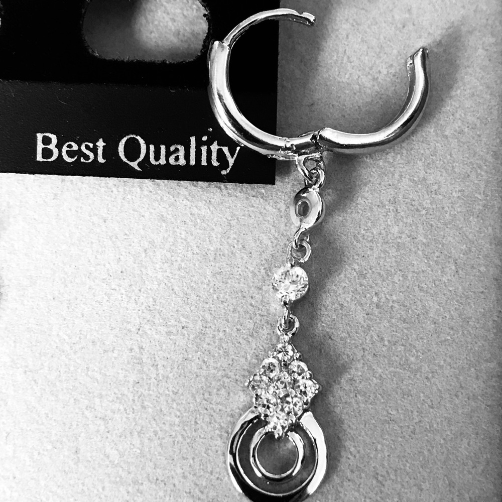 Silver earring W Rhinestone - Picture 3 of 4